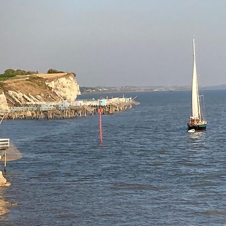 A 2 Pas De La Plage De La Vallieres 생죠지드디돈느 외부 사진