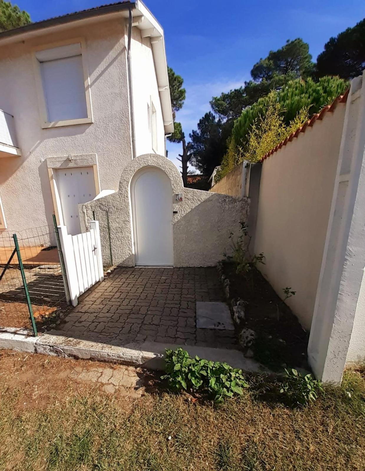 A 2 Pas De La Plage De La Vallieres 생죠지드디돈느 외부 사진